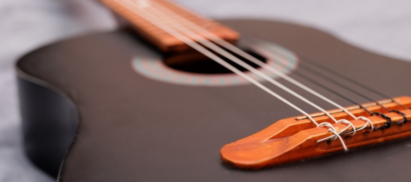 Cómo pintar una guitarra