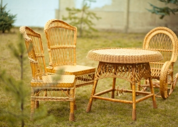 Cómo pintar un mueble de mimbre: paso a paso